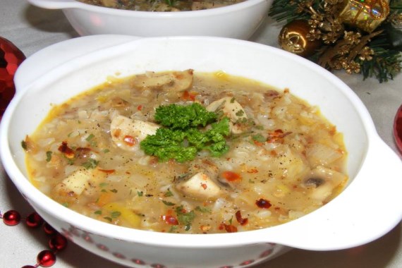 Суп из квашеной капусты с гречкой и грибами - рецепт с фото