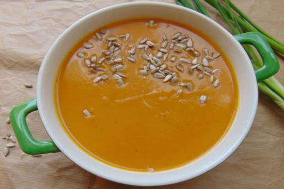 Тыквенный крем-суп с лимонной ноткой - рецепт с фото