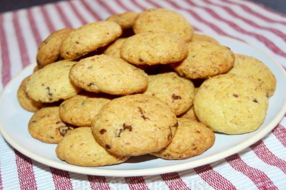 Песочное печенье с шоколадом, кокосом и капучино - рецепт с фото