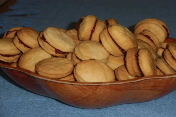 Вкусное печенье с прослойкой из мармелада - рецепт с фото