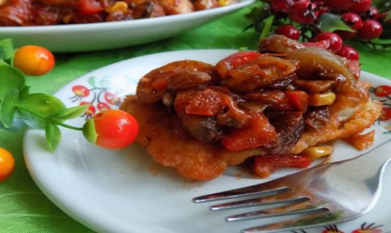 Филе минтая на сковороде по-венгерски - рецепт с фото
