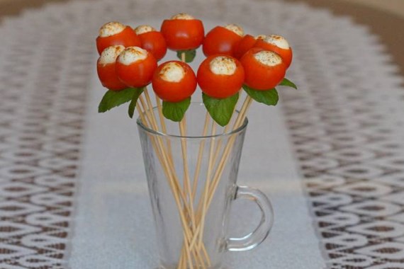 Букет из помидоров черри на палочках - рецепт с фото