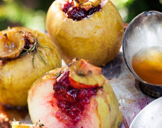 Рецепт Запеченные яблоки с начинкой в духовке