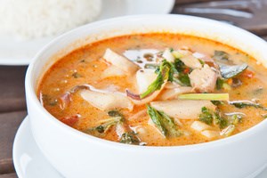 Суп рыбный с креветками помидорами (фото)