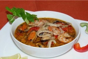 Испанский суп из морепродуктов Марискос