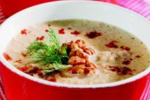 Крем-суп из цветной капусты с орехами (фото)