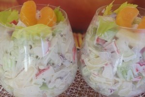 Салат с сельдереем и ананасом (фото)