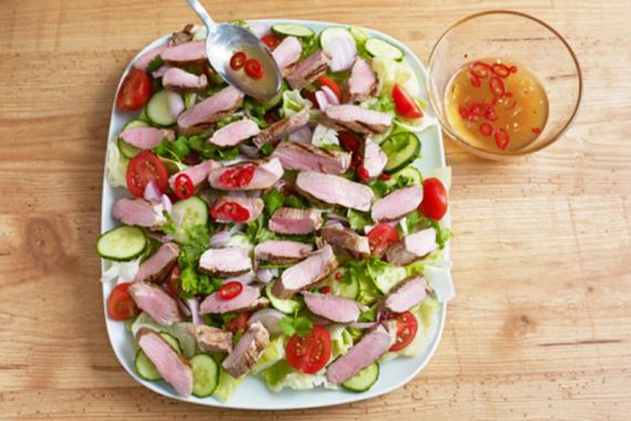 Как приготовить - Азиатский салат со свиной вырезкой