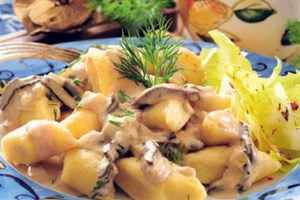 Картофельные клецки с грибным соусом (фото)