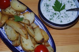 Лодочки из картофеля с соусом (фото)