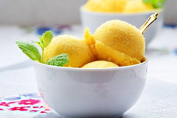 Персиковое мороженое из двух ингредиентов - рецепт с фото