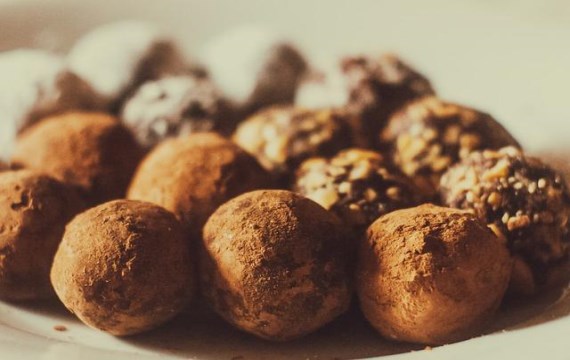 Шоколадные шарики с какао - рецепт с фото