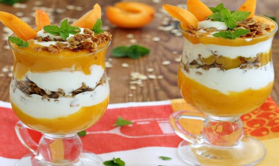 Солнечный десерт с абрикосами и манго - рецепт с фото