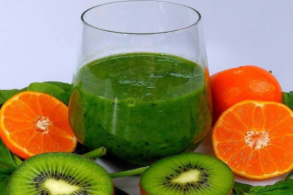 Зеленый, питательный коктейль - рецепт с фото