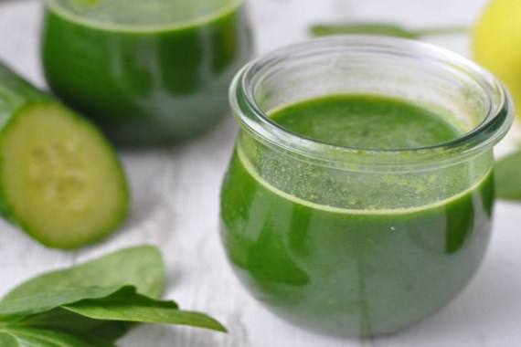 Зеленый сок из овощей и фруктов - рецепт с фото