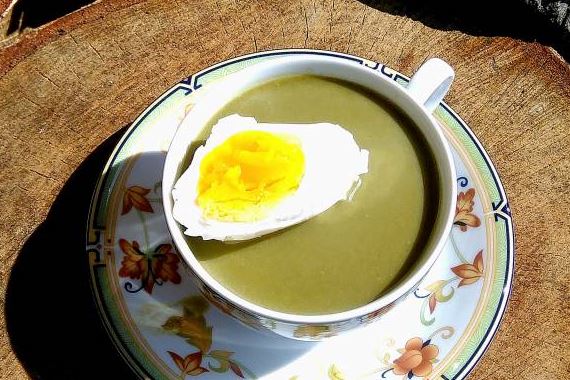 Крем-суп из щавеля с вареным яйцом - рецепт с фото