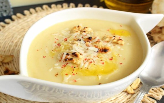 Очень вкусный, простой и питательный крем-суп с сельдереем - рецепт с фото