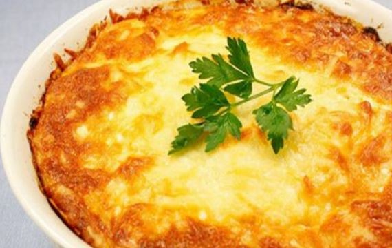 Вкусная картофельная запеканка с сыром - рецепт с фото