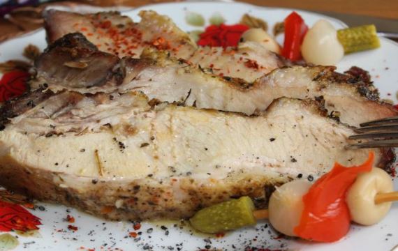 Сочная свиная лопатка в рукаве - рецепт с фото