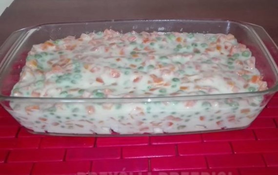 Курица в морковно - гороховом соусе - рецепт с фото
