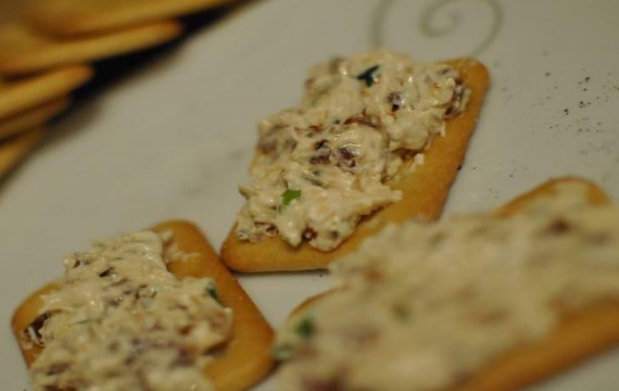 Паста с козьим сыра и сушеными помидорами - рецепт с фото