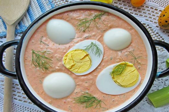 Вареные яйца в соусе из свежих помидоров - рецепт с фото