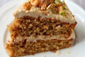 Орехово-ромовый торт с кремом (фото)