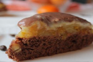 Торт "Амбассадор" с шоколадом и персиками (фото)