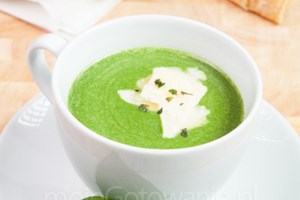 Зеленый суп с сыром пармезан (фото)