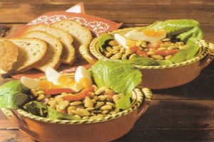 Салат из фасоли и перца с горчицей