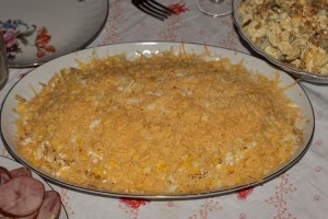 Куриный салат с яйцами сыром и картофелем (фото)