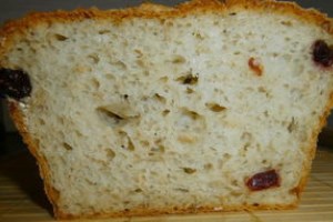 Хлеб пшеничный с клюквой (фото)