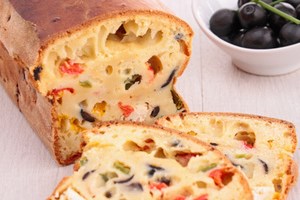 Хлеб с перцем и оливками в духовке (фото)