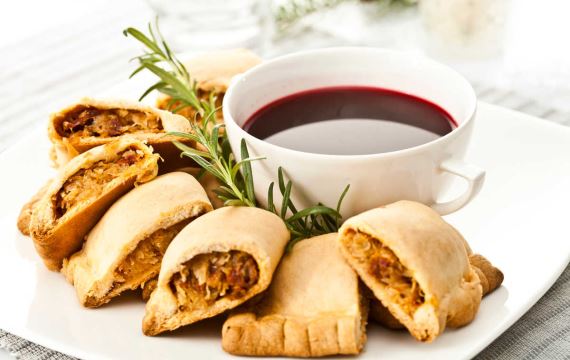 Как приготовить - Пирожки с квашеной капустой в духовке