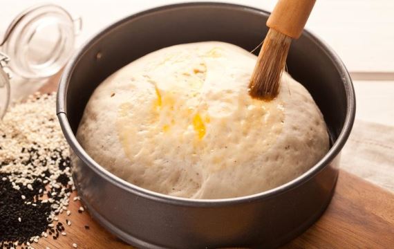 Тесто для пшеничного хлеба на дрожжах