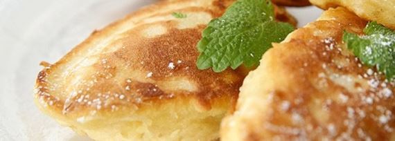 Вкусные оладьи на кислом молоке - рецепт с фото