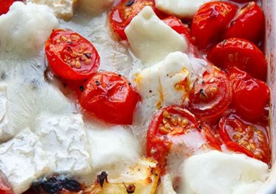 Рецепт Курица с козьим сыром и помидорами