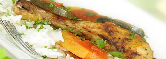 Острые куриные ножки с овощами и рисом - рецепт с фото