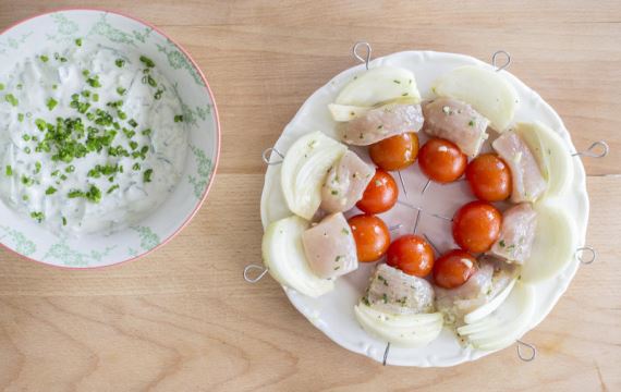 Как приготовить - Шашлык из курицы маринованный в лимоне с розмарином