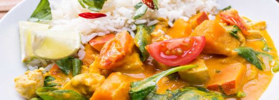 Карри с тыквой, шпинатом и курицей - рецепт с фото