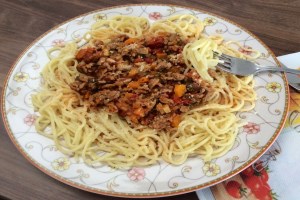 Спагетти с овощным болоньезе (фото)