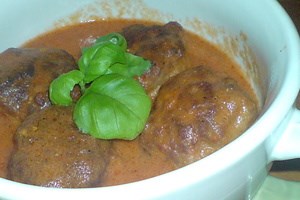 Фрикадельки в томатно-сметанном соусе (фото)