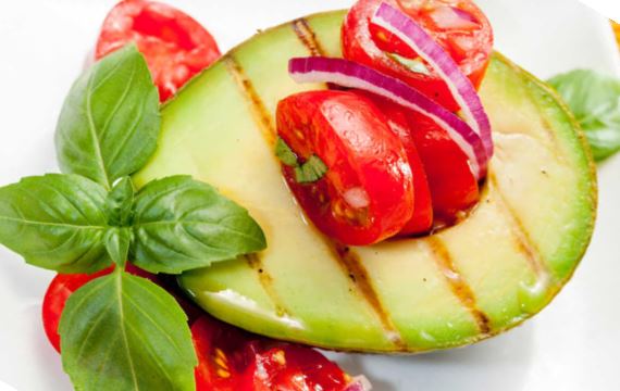 Как приготовить - Авокадо на гриле с помидорами